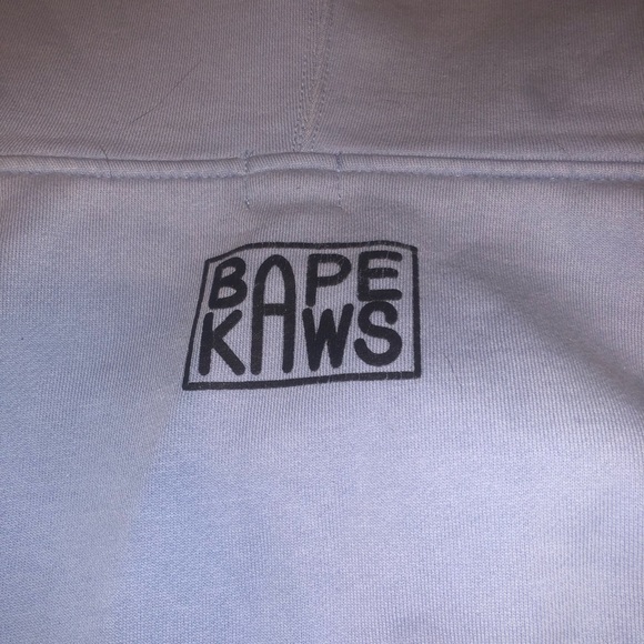 Bape x KAWS rare zip up - Picture 9 of 9
